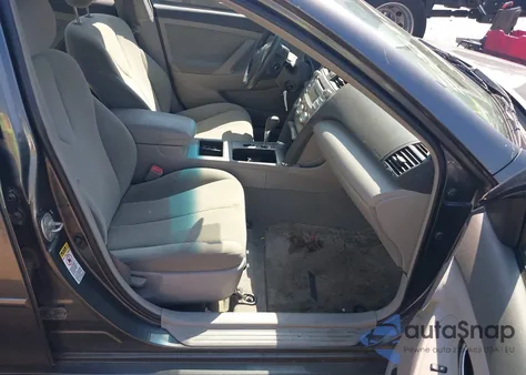 2007 Toyota Camry Le z USA, uszkodzony, nr VIN 4T1BE46K07U697744